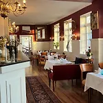 Den Gamle Graensekro Inn