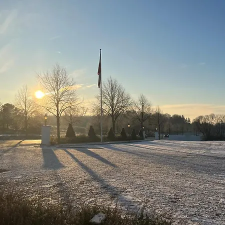 Den Gamle Graensekro Inn 3*
