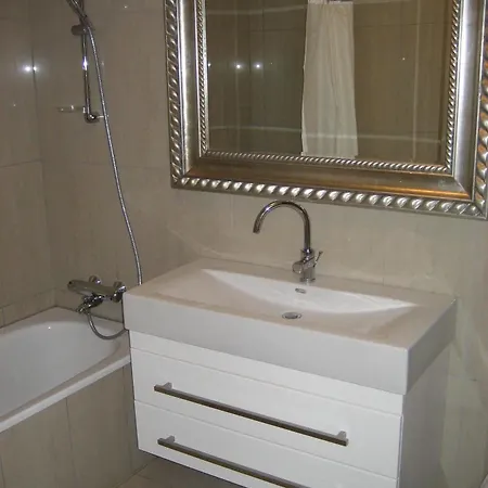 Den Gamle Graensekro Inn 3*